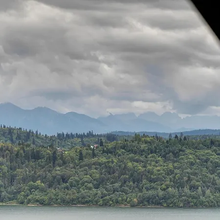 Widok 別荘 クルシュコフツェ